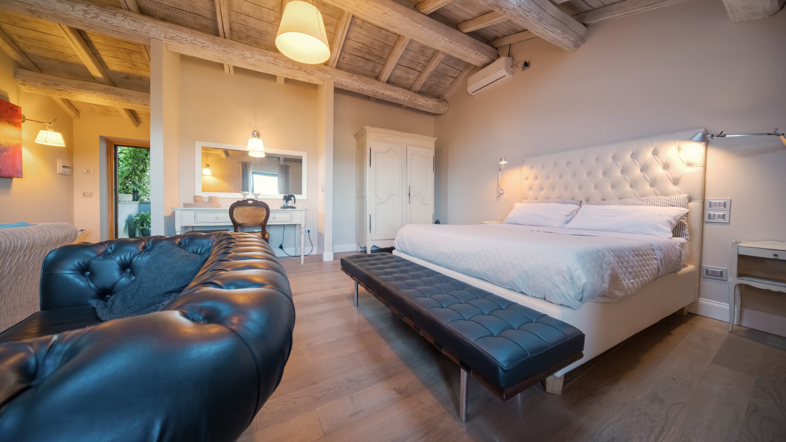 suite-deluxe 8 SDIM3537_16-9